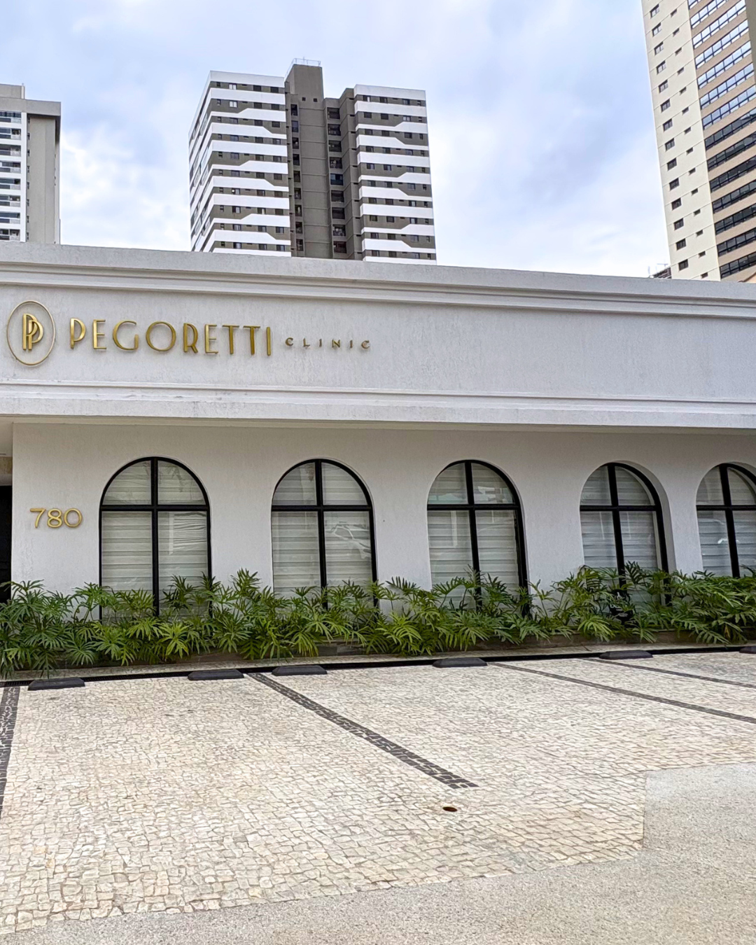 fachada clinica pegoretti